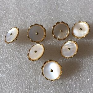 Vintage 7 mop button